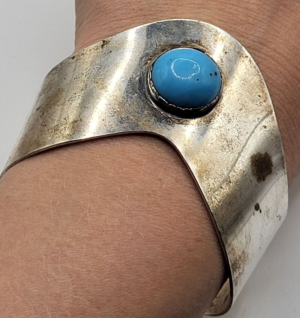 Vintage Sterling Silver V Shaped Bangle Bracelet Turquoise Glass Cabochon 2.4in